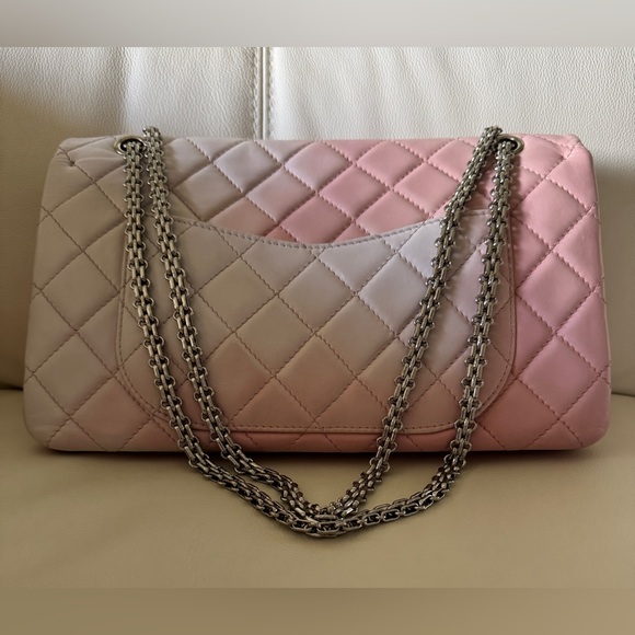 Chanel 2.55 Reissue Maxi 227 Pink White Degrade Ombré Bag - Picture 2 of 16
